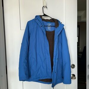 Xl reg misses L.L. Bean blue winter coat. Item ID 271136